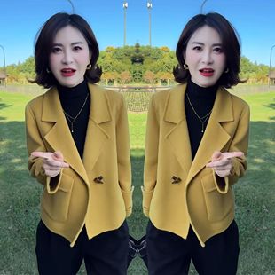 抖音秋冬女装轻奢减龄时髦纯色毛呢洋气姜黄色净版西装领百搭外套