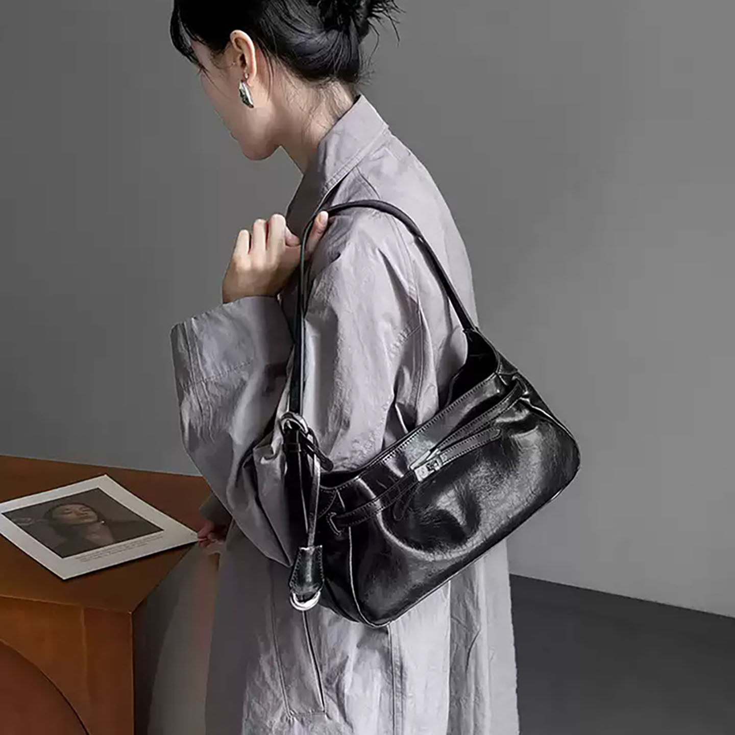 大容量托特包牛皮小众设计感真皮腋下包女士黑色通勤单肩斜挎包包