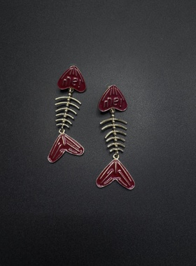 Vintage古著红色鱼骨耳环2025新款高级感个性耳钉女小众R92254