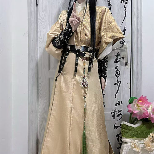汉服唐圆领袍金色缺胯袍小个子穿