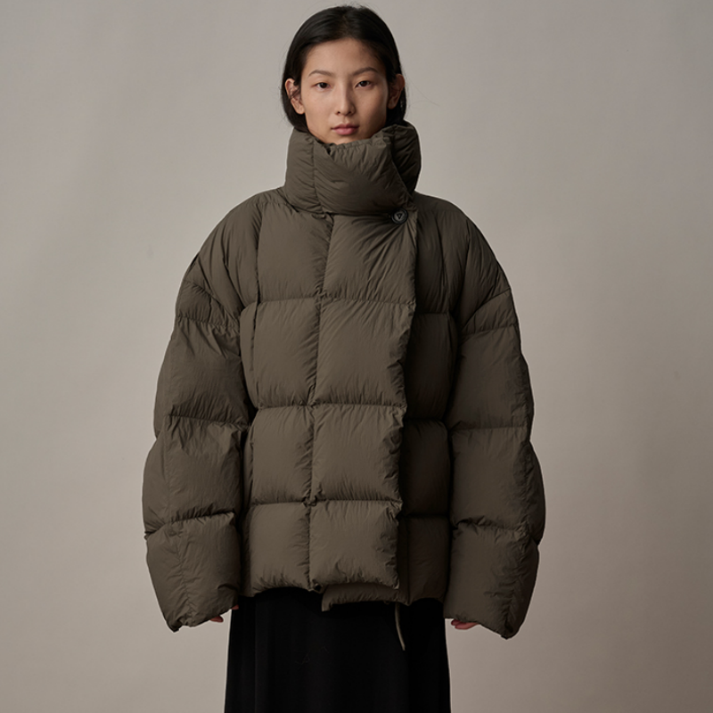 2025年新款冬季立领棉服女时尚小个子短款宽松设计感加厚保暖外套