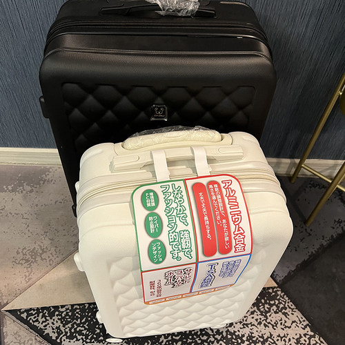 出口可扩容行李箱20万向轮密码