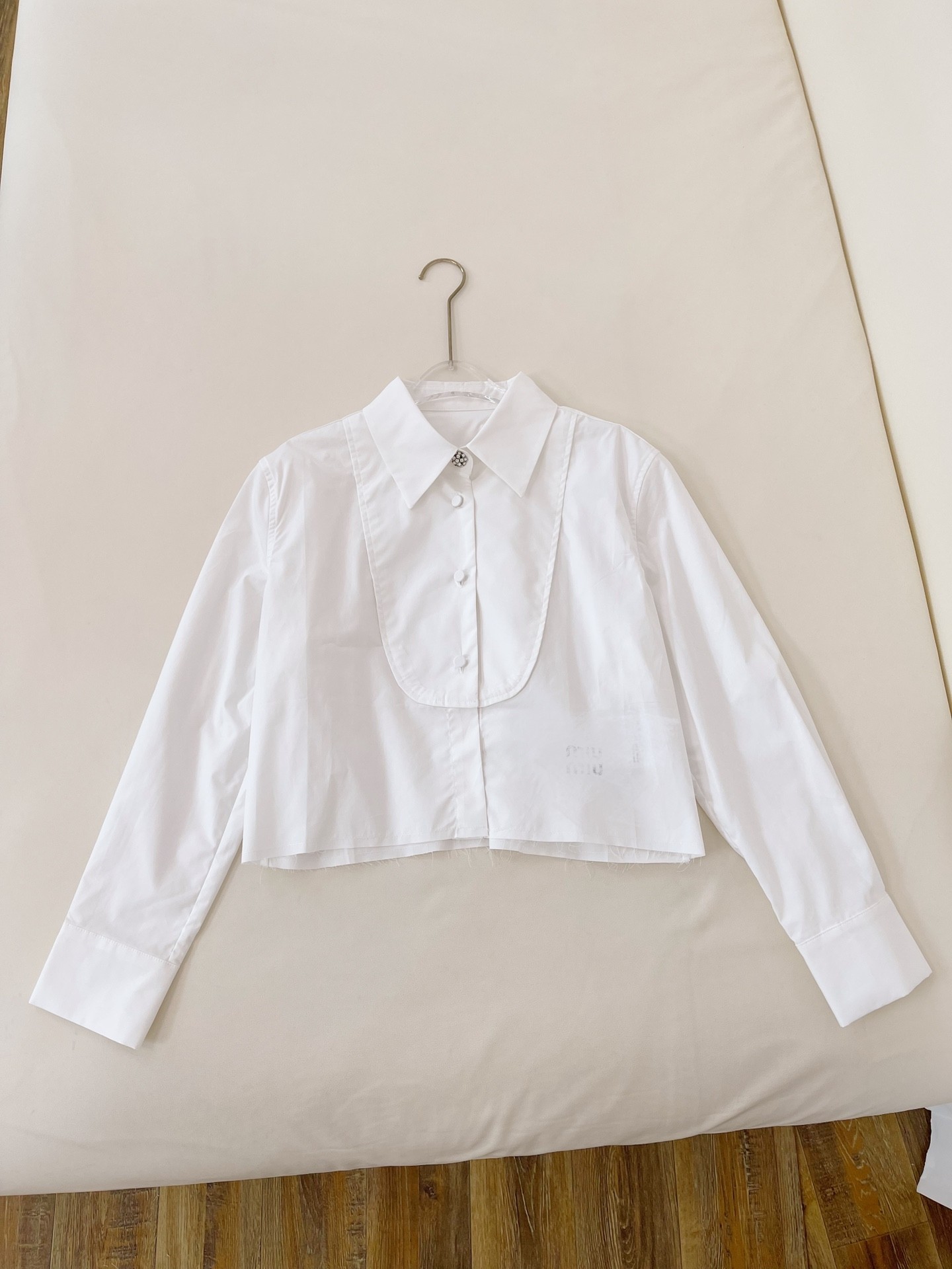 意大利原单尾货衬衫女 24春季  水钻纽扣 高端短款衬衫上衣