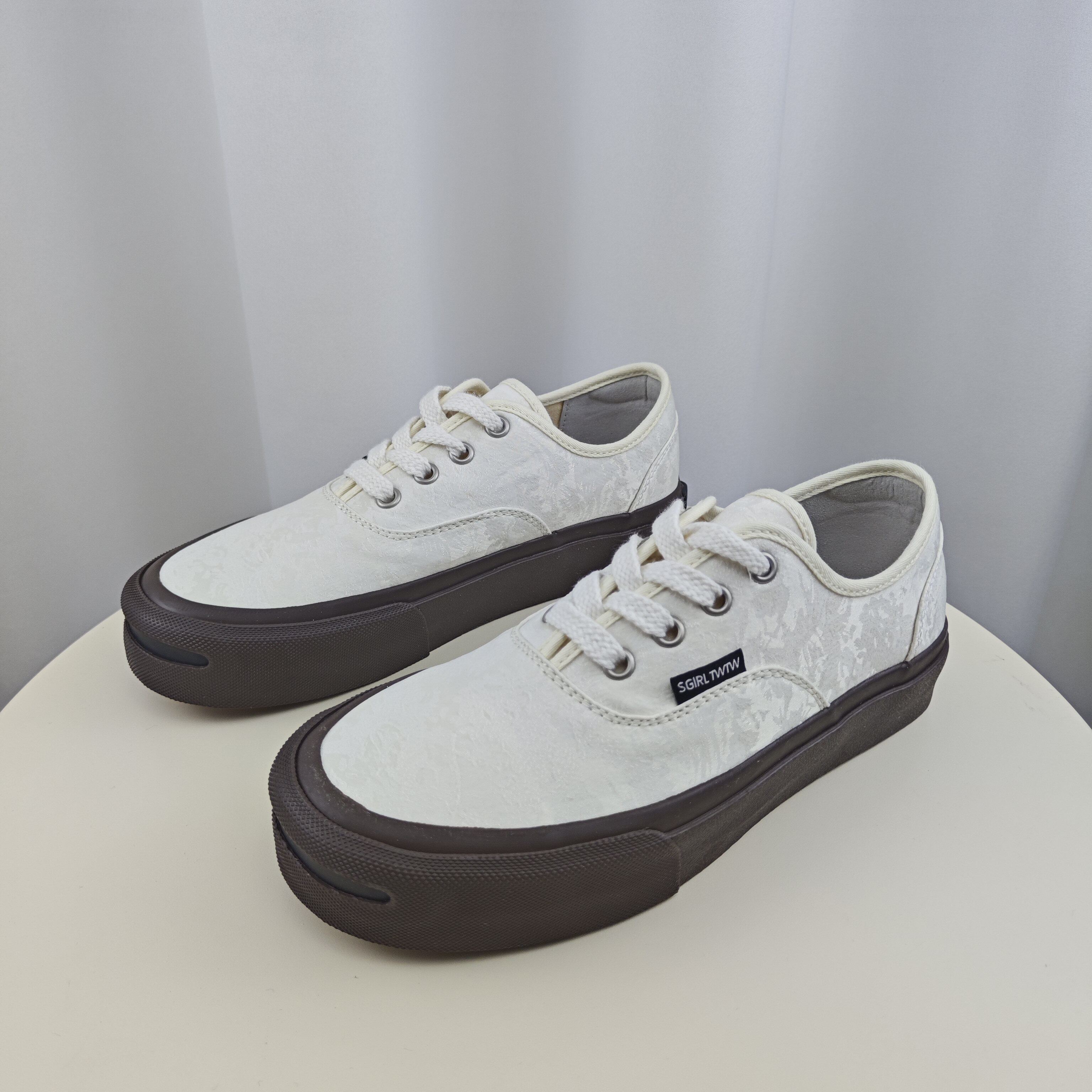 sgirl twtw2024韩版平底系带经典帆布鞋女休闲百搭开口笑轻便板鞋