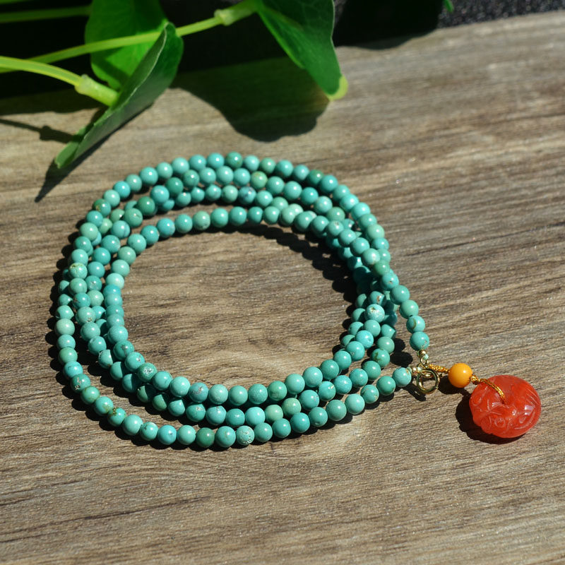 천연 크리스탈 광석 최적화되지 않은 작은 입자 청록색 4원 팔찌 남부 레드 드래곤 버클 복고풍 우아한 여성 모델