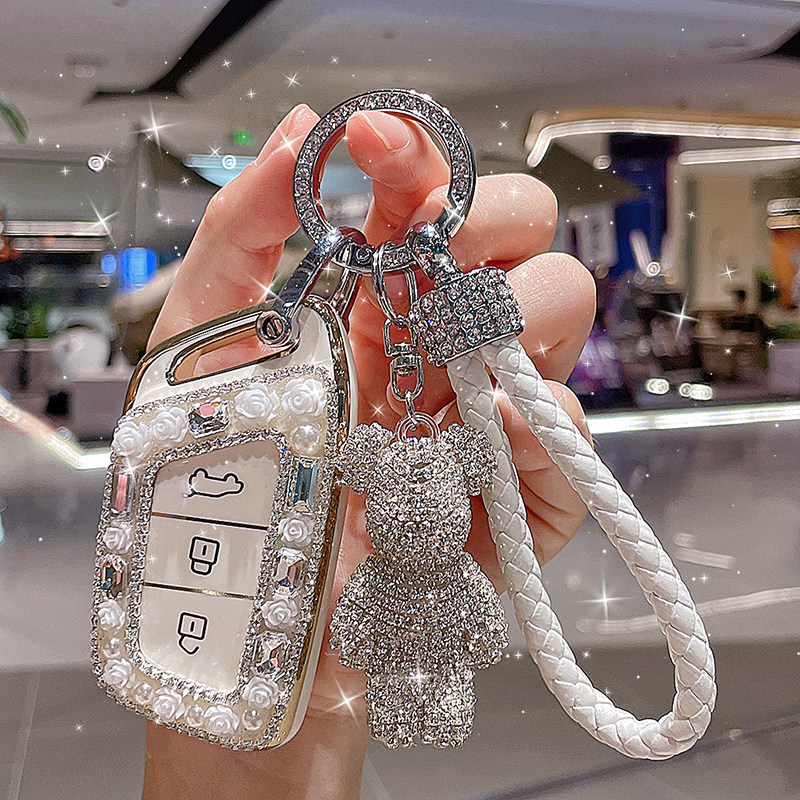 适用新宝骏rm5钥匙套宝骏rs3/rs5/rc6汽车遥控器保护壳包女士饰扣