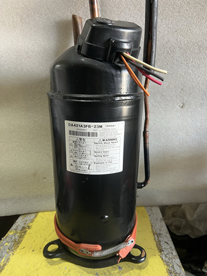 适用东芝变频空调制冷压缩机DA421A3FB-23M 374V R410A 原装拆机