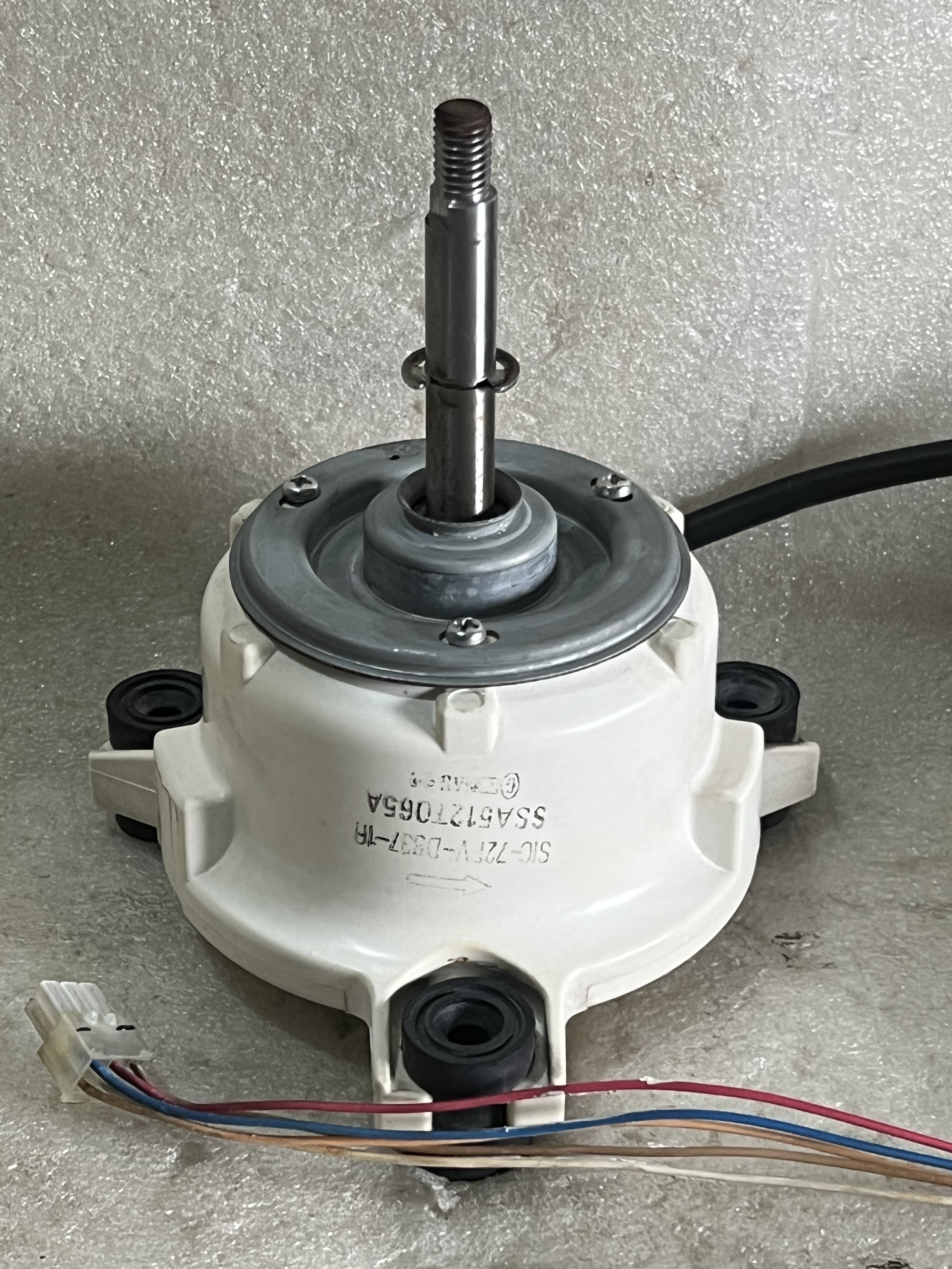 适用三菱重工空调电机SIC-72FV-D837-1R SSA512T065A 原装拆机