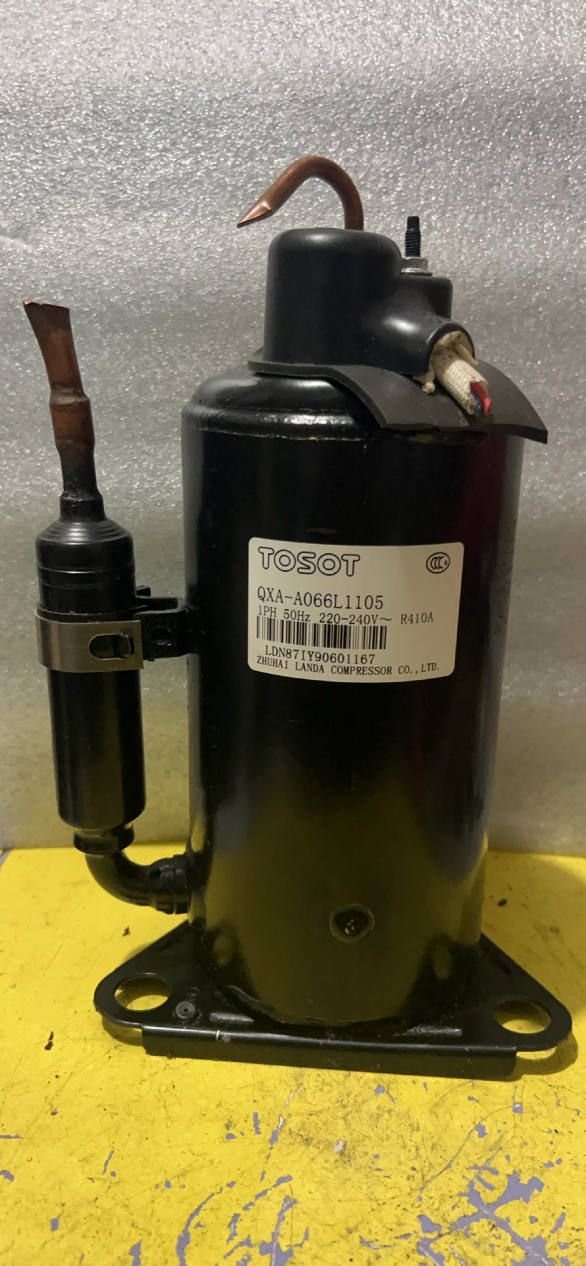 格力凌达小型定频压缩机QXA-A066L1105 220-240V R410A 原装拆机