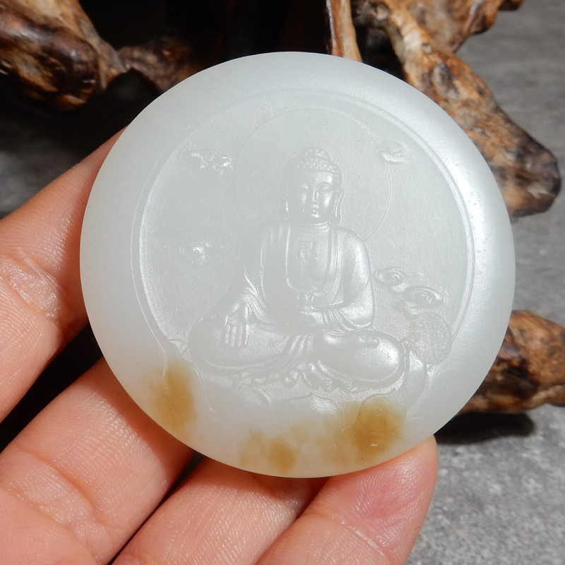方言和田玉佩戴级精品新疆且末料糖白玉羊脂白大日如来吊坠挂件a