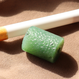 嗨翻天方言和田玉精品佩戴乌兰海碧玉果绿老广工勒子吊坠挂件A2