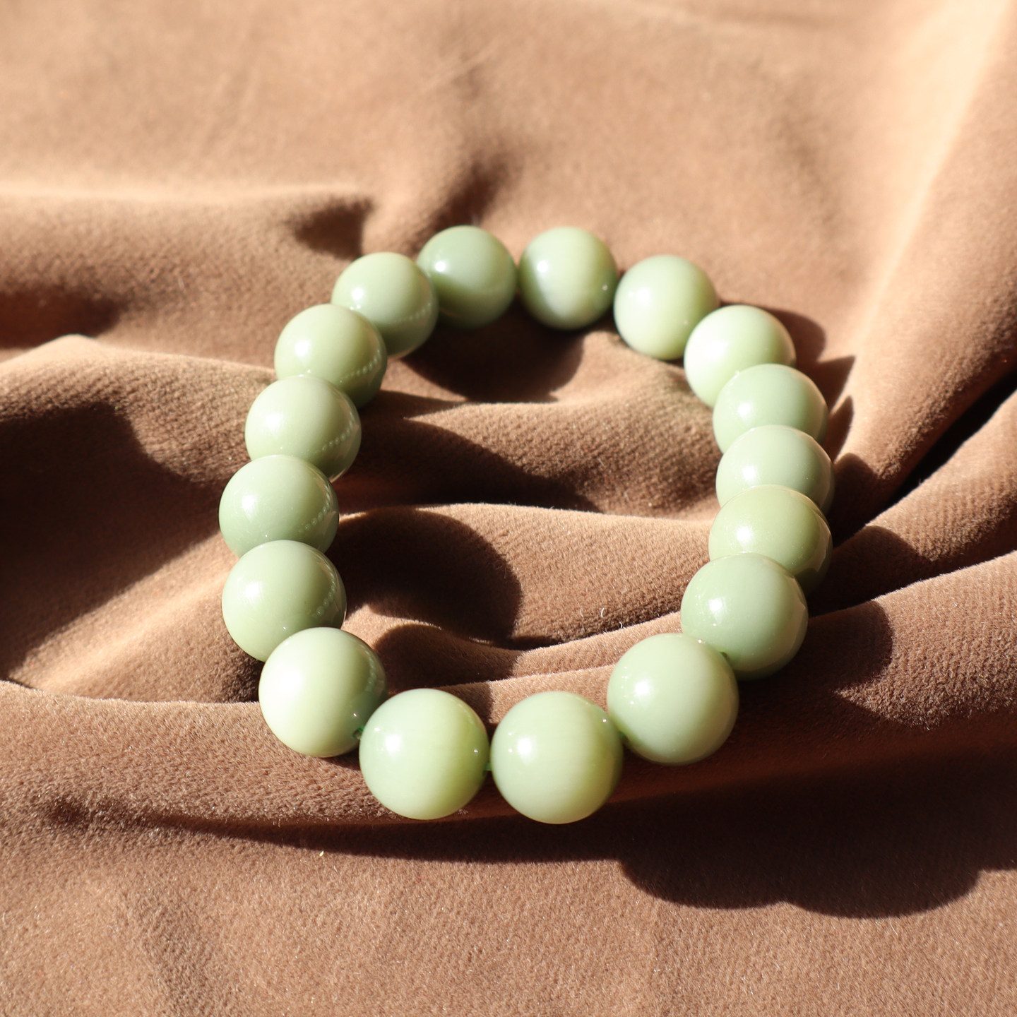 俄罗斯老料细润粉青碧玉圆珠手串