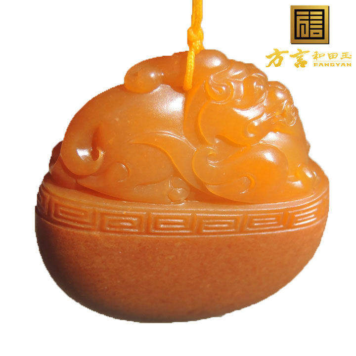 方言和田玉镇店之宝珍稀黄色名品白皮黄金黄玉籽料府上有龙吊坠F