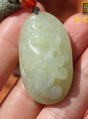 火爆方言和田玉新疆且末名品高脂糯黄口飘蓝色连年有鱼吊坠挂件A6