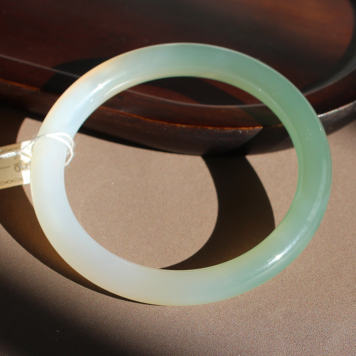 翠青半山半水渐变55.5mm玉髓手镯