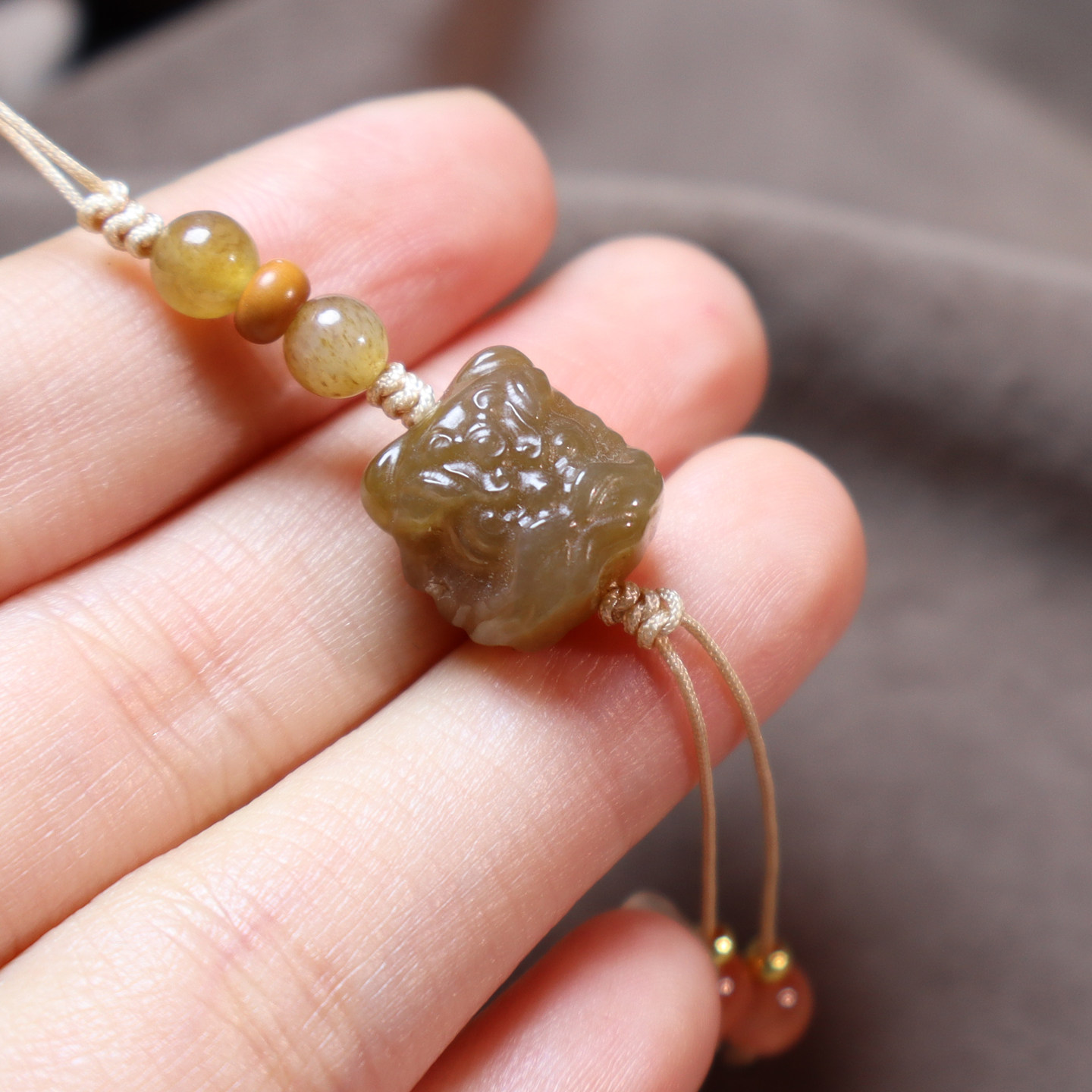 精品方言特色和田玉珍藏级新疆高油糯且末糖瑞兽醒狮挂件DIY挂A2,珠宝/钻石/翡翠,颈饰,淘宝优惠券,粉丝福利购,淘宝优惠卷