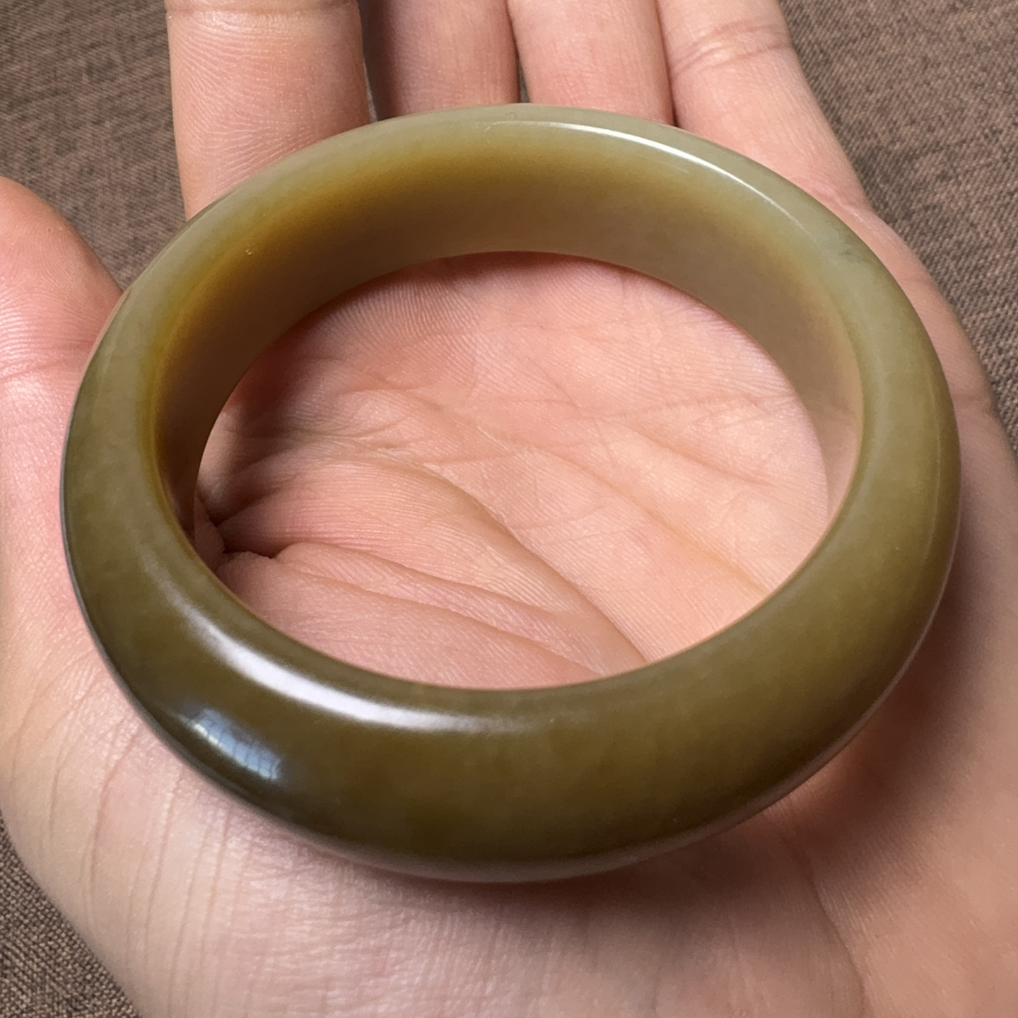 美美哒方言和田玉精品珍藏级新疆且末料细腻油润糖玉卡53mm手镯X5