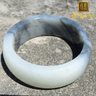 方言和田玉留皮孔黑白对半羊脂玉底一线天青花籽料59豪华手镯子F