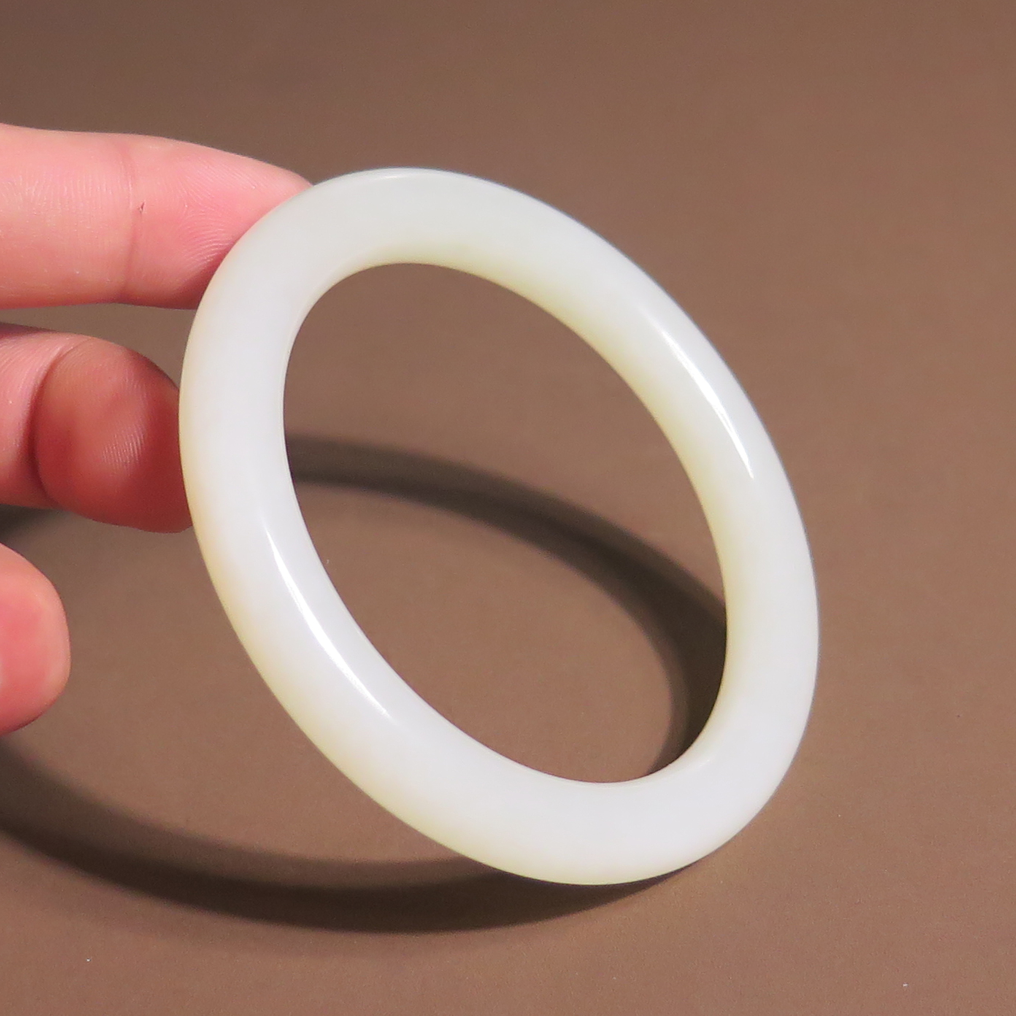 大动作方言和田玉精品新疆且末料白玉高品质圆条内径57mm手镯X7