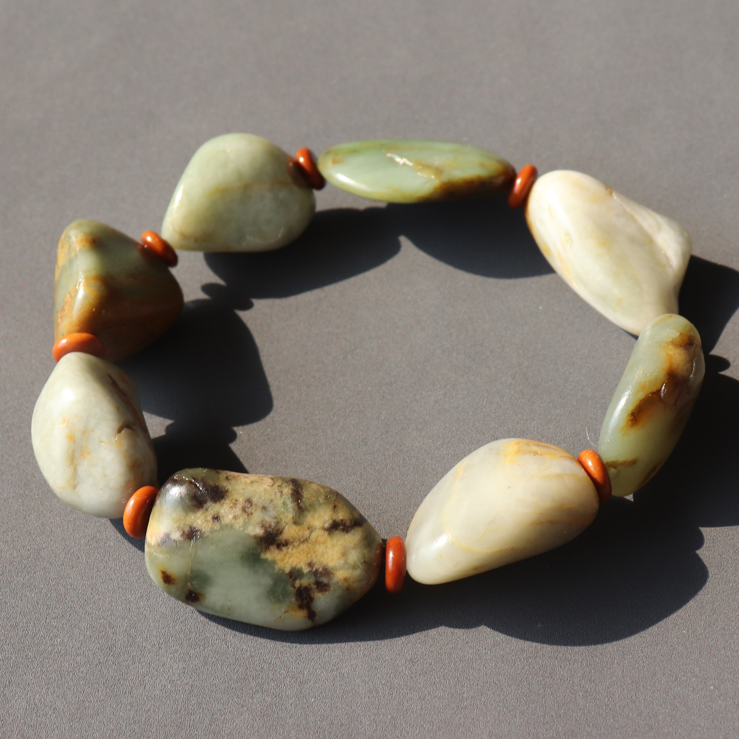 放漏方言和田玉精品收藏级新疆特色挂金皮鸡骨籽料原石手串手链A8