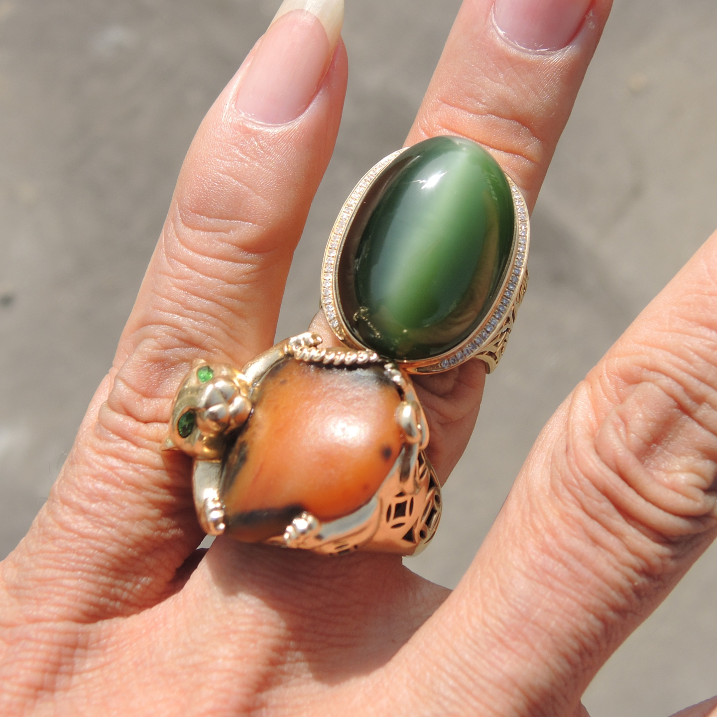 方言难得一见无结构聚光细直活眼线绿猫眼碧玉18K金镶玉豪华戒指R