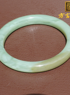 和田玉俄罗斯夹层料碧玉粉青带糖