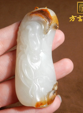 震撼级方言和田玉收藏级细腻油润新疆红沁皮白玉籽料龙把件挂件A2