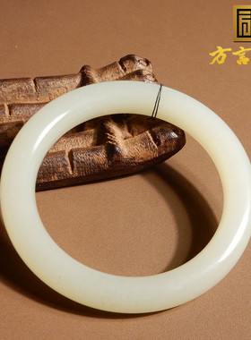 青海料冰底晴水色58mm正装手镯