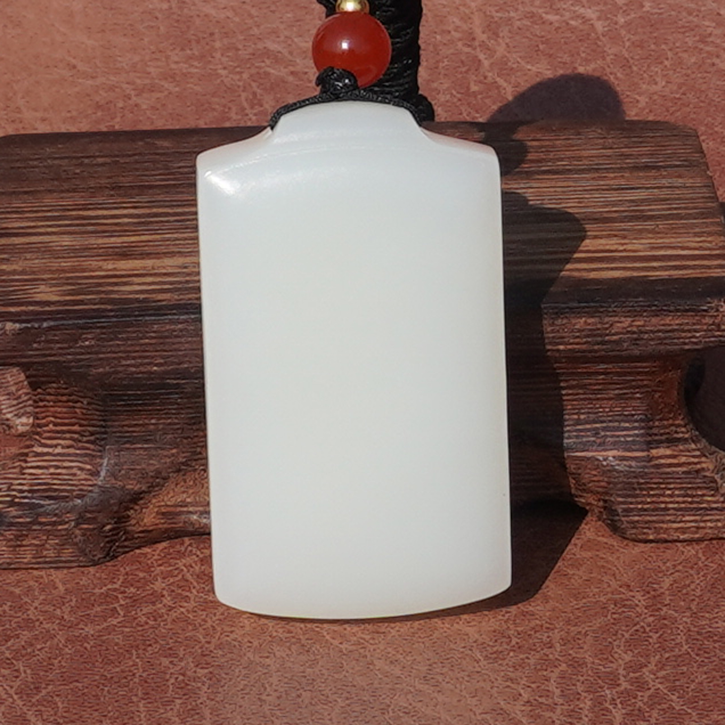 方言和田玉新疆黑山羊脂白玉牌子