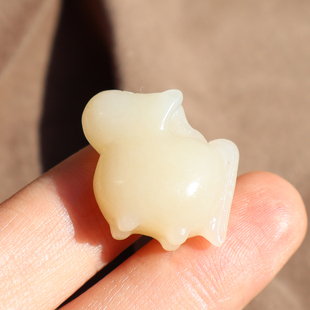 亏麻了精品特色方言和田玉新疆且末米达白玉马上有福吊坠挂件A2