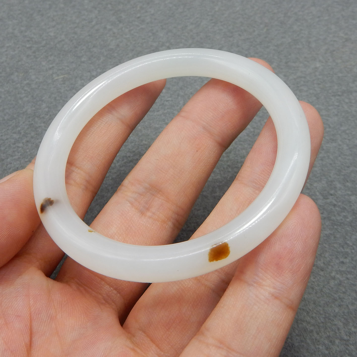 新疆和田玉糖白玉手镯子