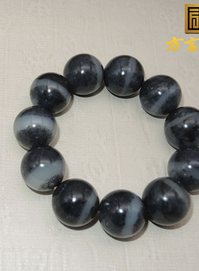 方言特惠18600元收藏级手链籽料