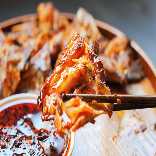湖南特色小吃零食香辣鱼嘴巴