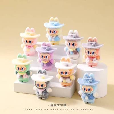 植绒装扮牛仔小兔办公室摆件