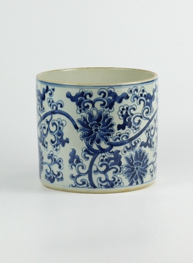 景德镇康熙缠枝莲笔筒瓷器