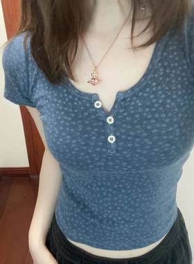 Brandy Baby藏蓝色碎花三粒扣短袖T恤女新款bm圆领纯棉上衣显瘦