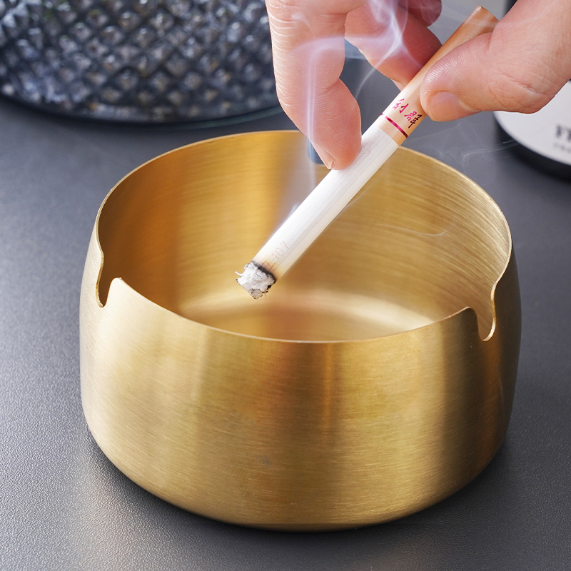 加厚不锈钢烟灰缸防风加高金色款大容量家用网咖酒店卧室创意使用感如何?