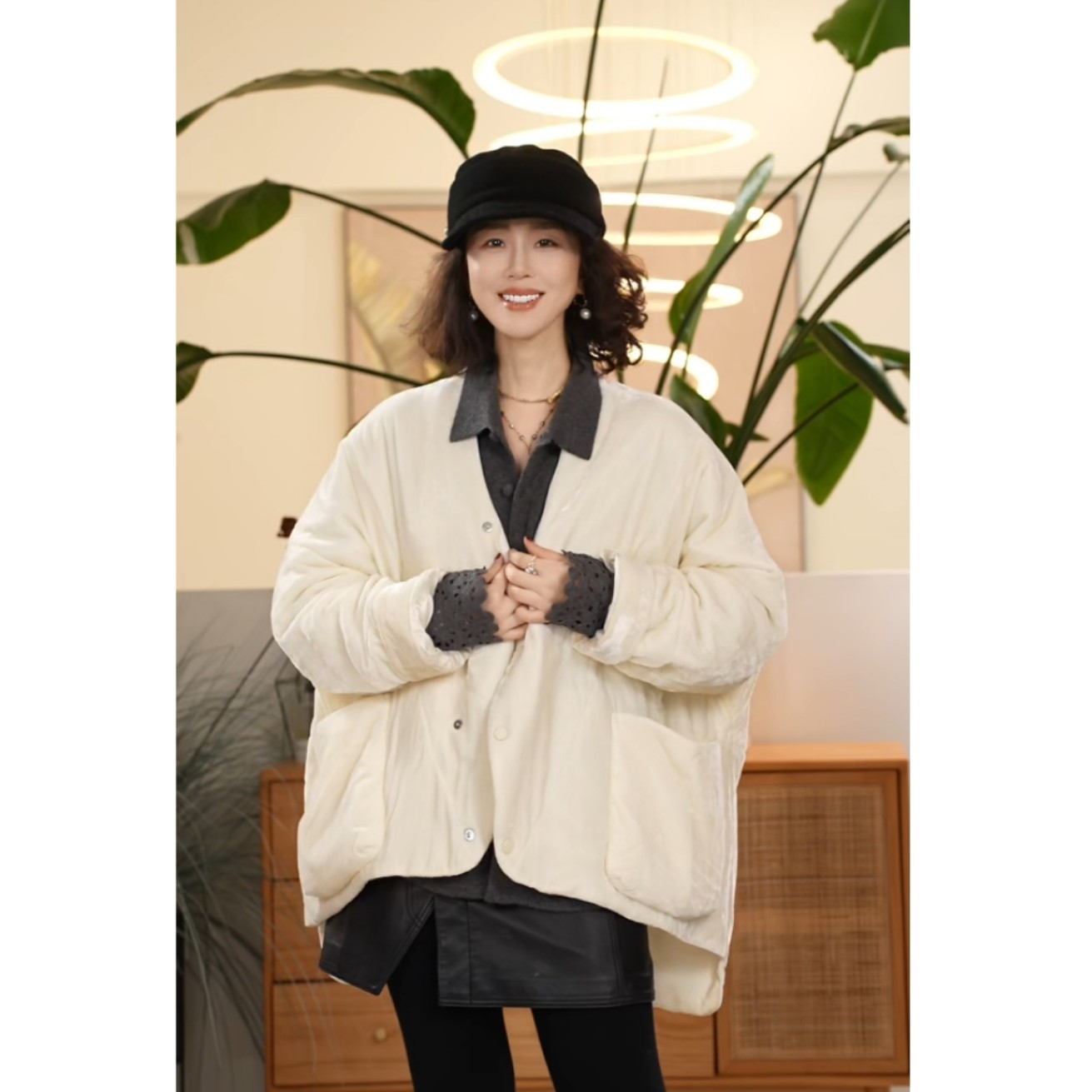 X【叭哒不惑】一述光 桑蚕丝丝绒V领宽松外套女设计感棉服上衣