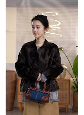 圆领时髦皮草外套女时尚百搭