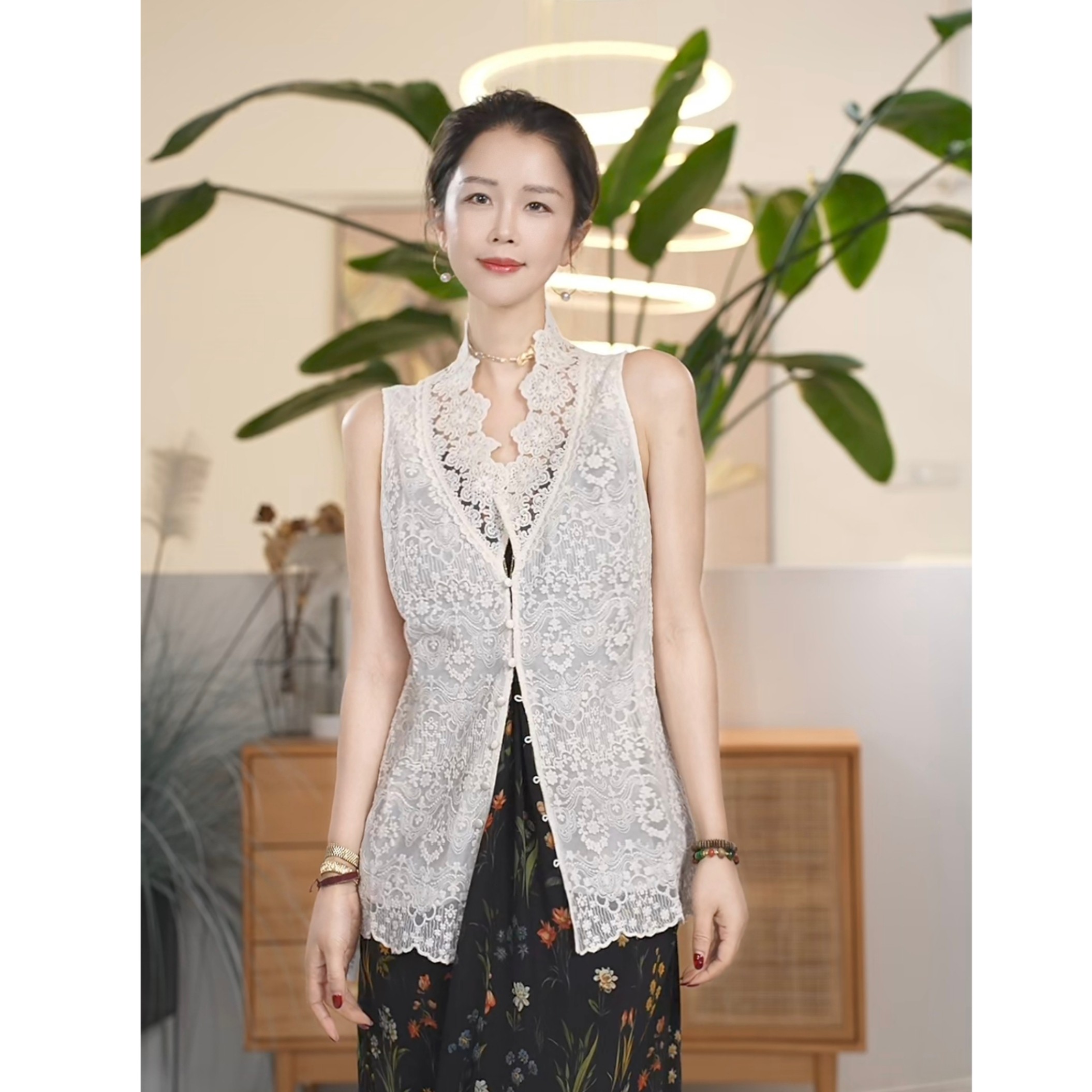 Y【叭哒不惑】 白茶花 棉时尚休闲百搭绣花蕾丝马甲背心