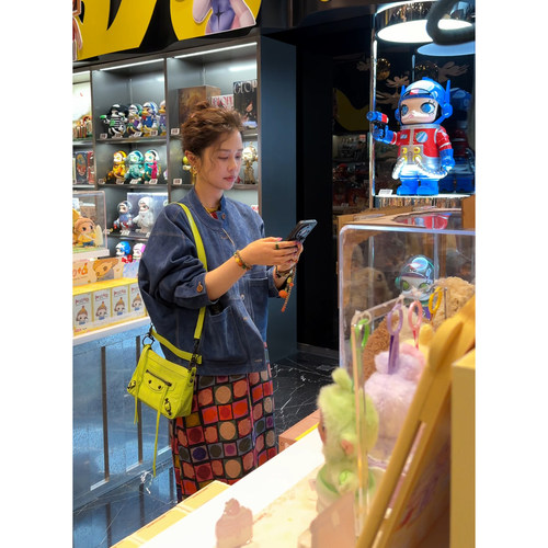 Y【叭哒不惑】 蓝精灵 绵羊皮反绒时尚复古百搭休闲皮衣外套女