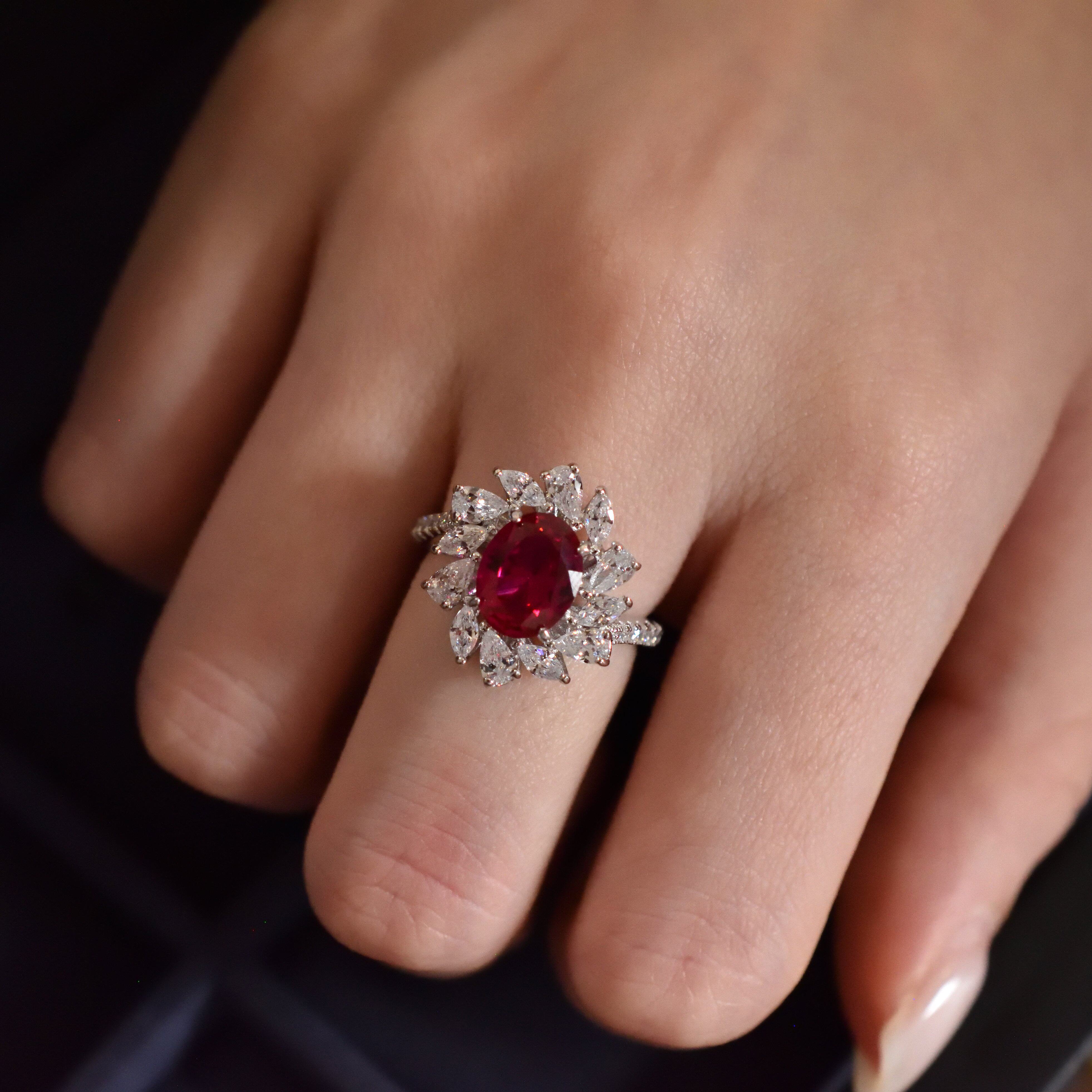 2克拉鸽血红s925纯银戒指人造红宝石缅甸红7*9高碳钻高级感钻戒女