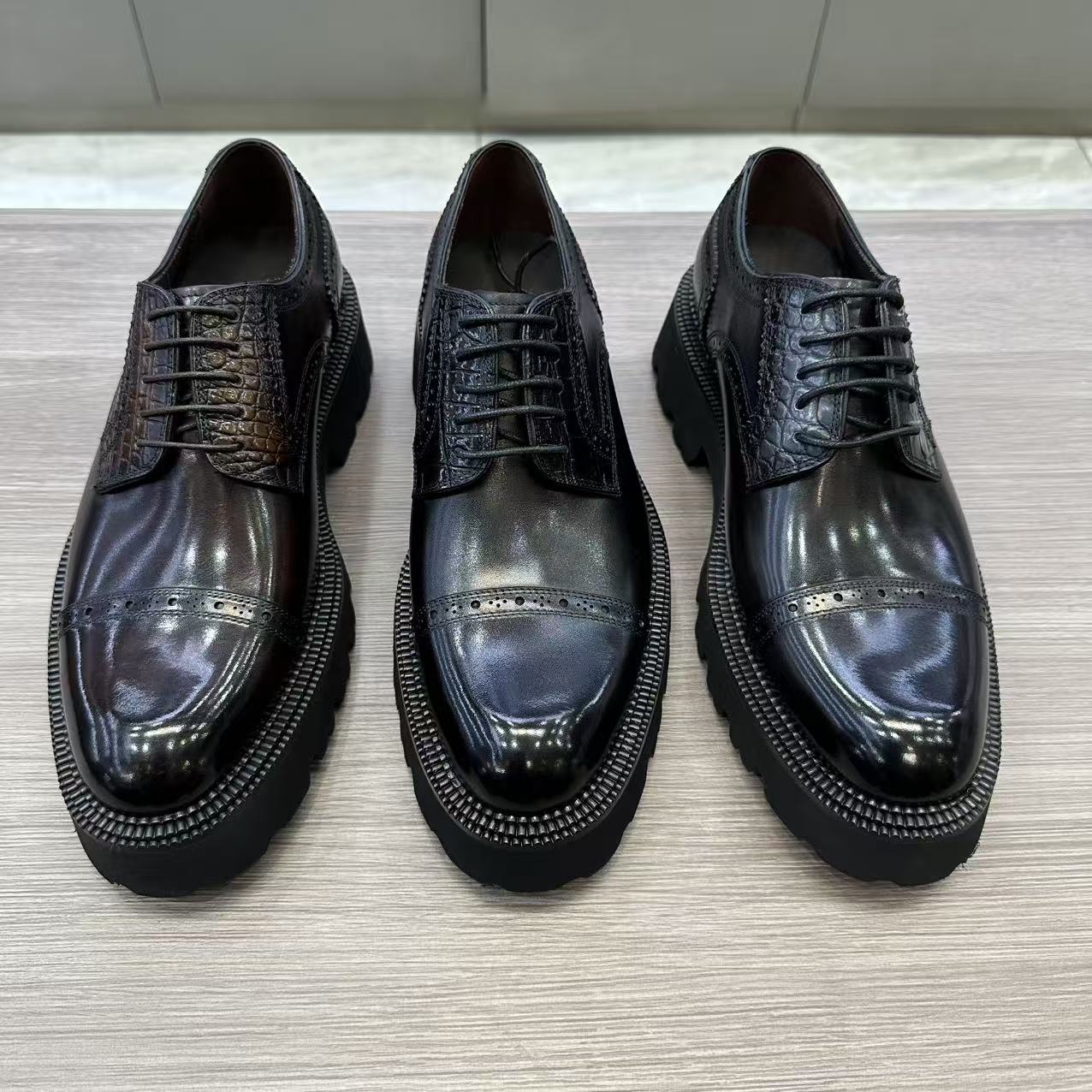 商务正装皮鞋男英伦三接头德比鞋