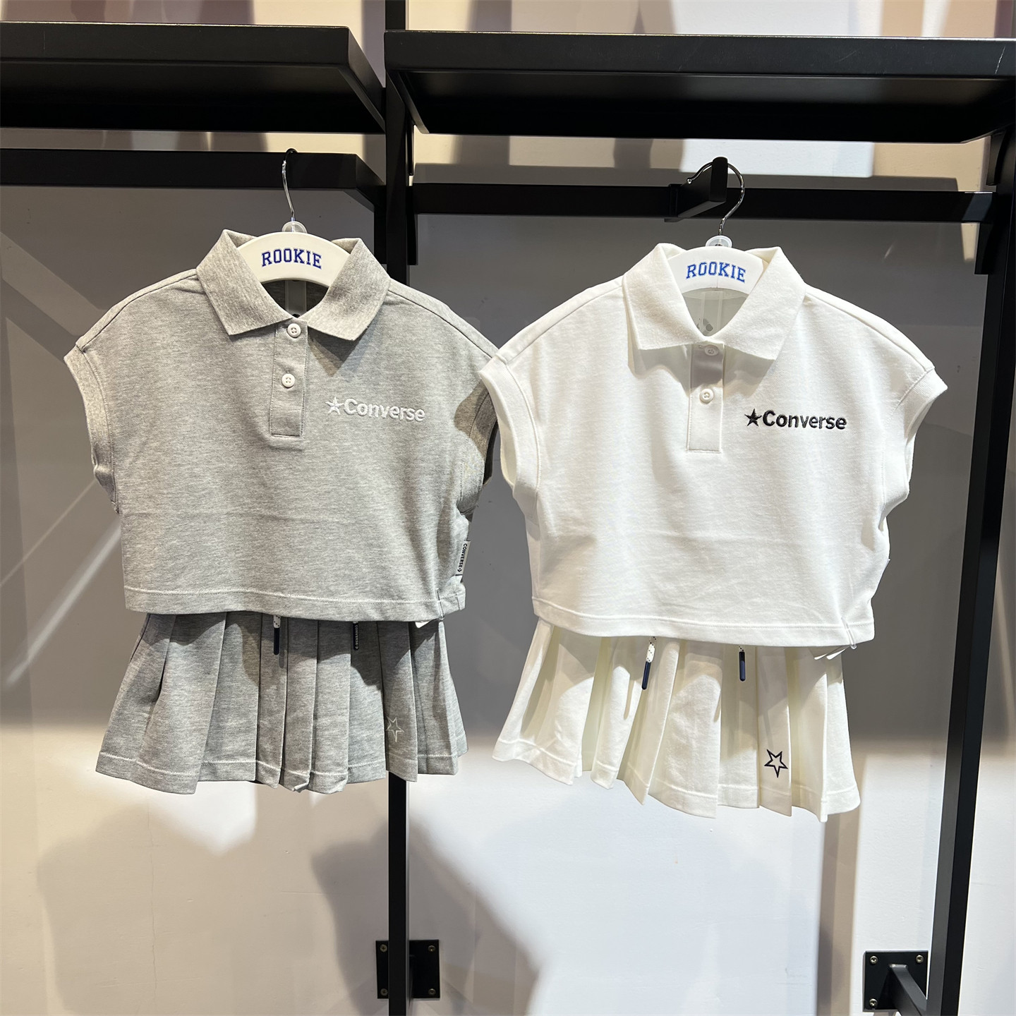 匡威童装学院风polo领套装女儿童26夏短袖百褶裙两件套CV2622049