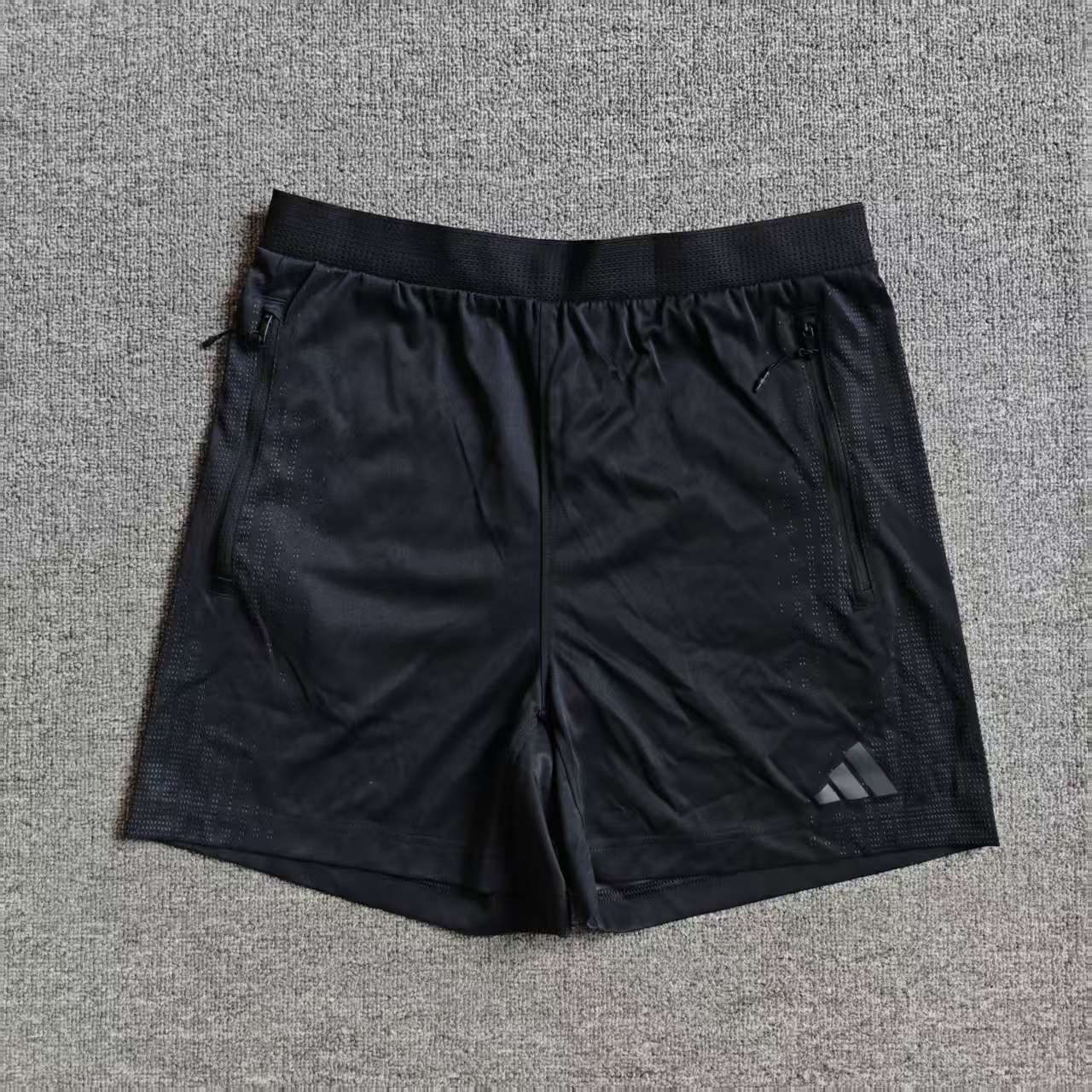 ADIDAS阿迪达斯CLIMACOOL男单层轻薄透气速干跑步训练短裤 JI8193