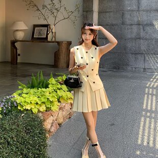 夏天家金属爱心修身西装马甲背心百褶半身短裙两件套装女夏季薄款