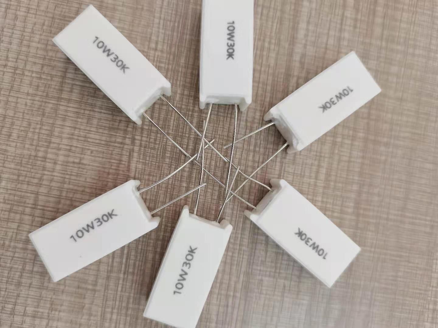 水泥电阻5型立式5% 5W 7W 10W 15W 20W 0.5R 12R 16R 18R 3K 100K