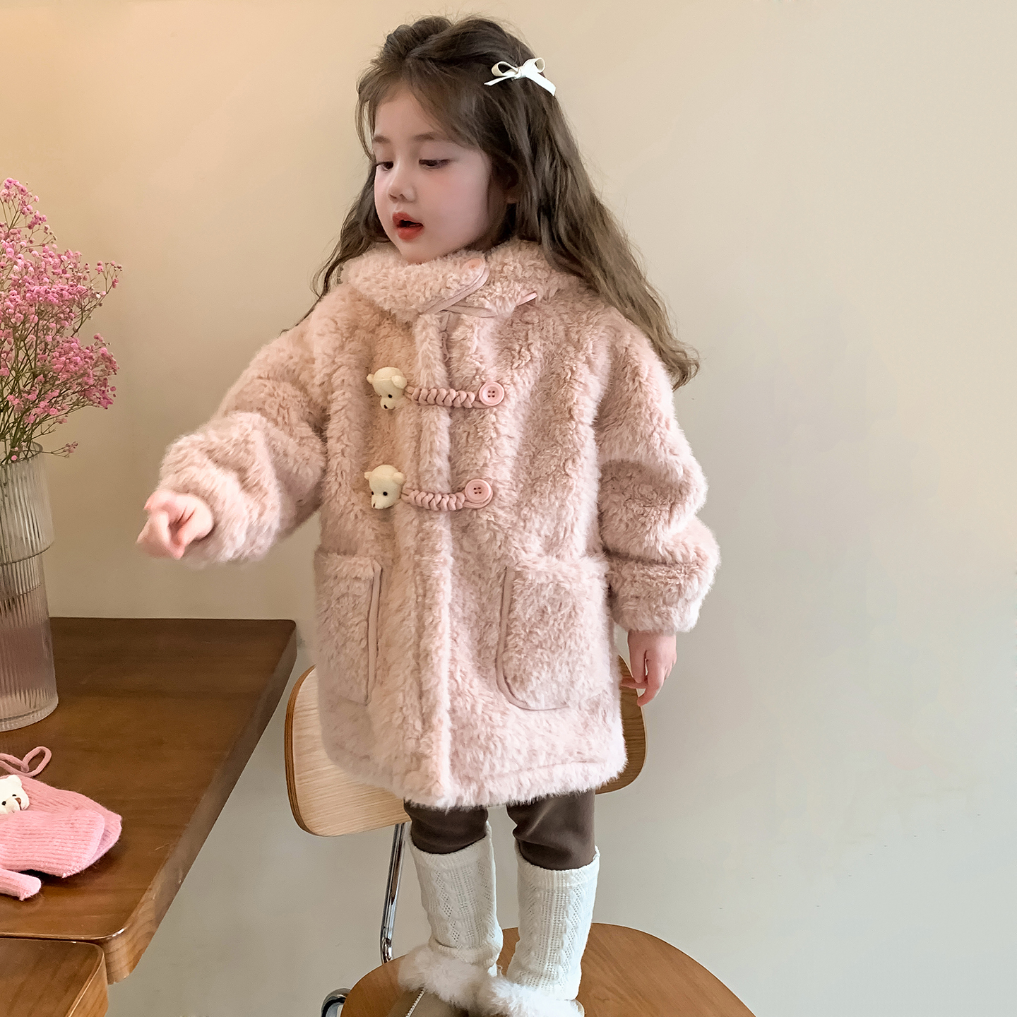 女童加绒小熊毛毛一体皮毛大衣