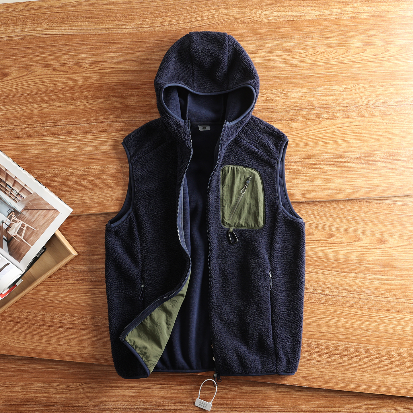 山系摇粒绒连帽马甲超轻保暖