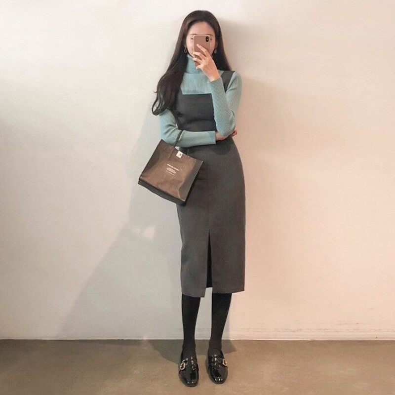 背带裙女秋冬设计感小众小个子收腰灰色直筒工装西装奶系两件套装